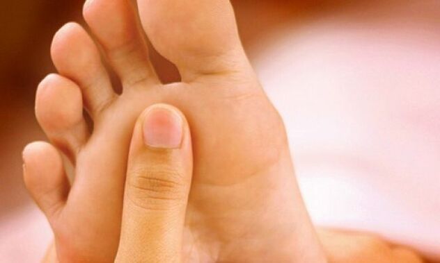 gljivice prstiju na noktima i stopalima